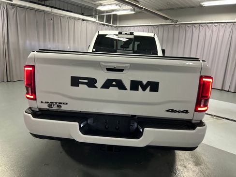 Used 2025 RAM 3500 Limited AWD/4WD image 6