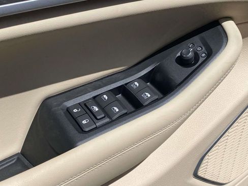New 2026 Jeep Grand Cherokee Limited w/ Luxury Tech Group II RWD image 15