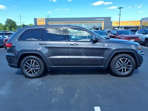 Used 2021 Jeep Grand Cherokee Trailhawk w/ Trailhawk Luxury Group AWD/4WD image 28