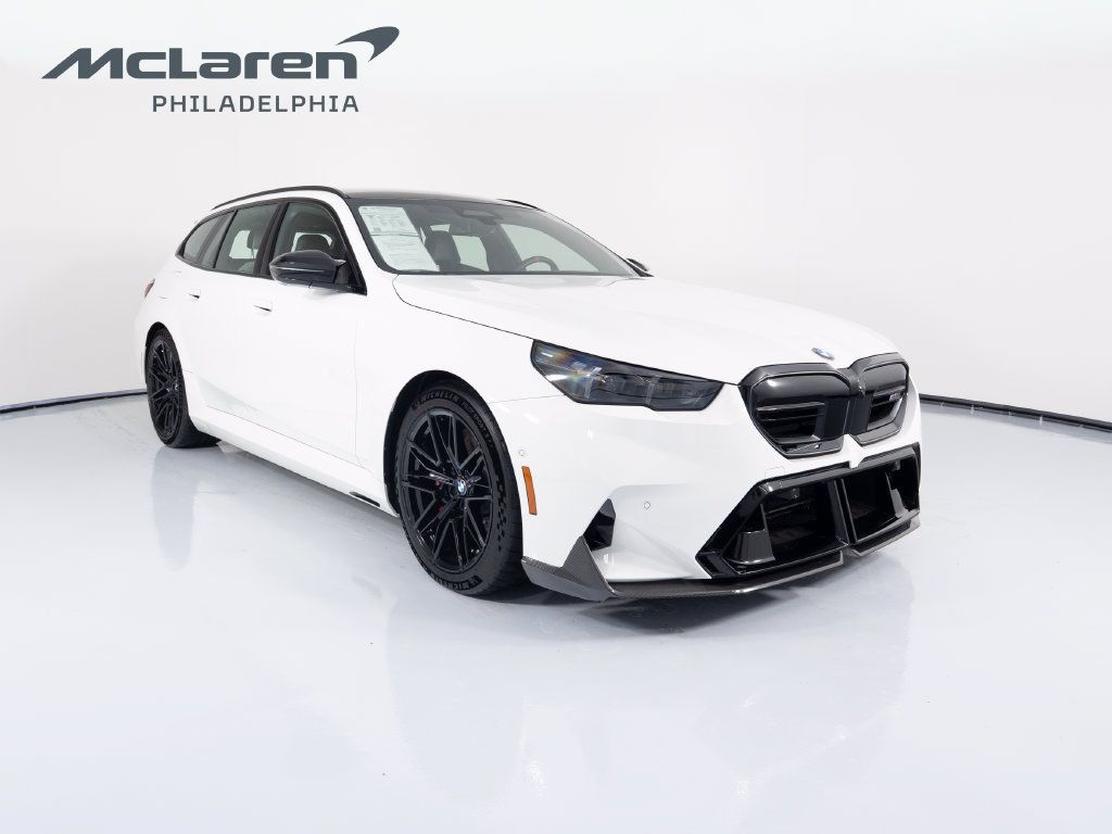 Used 2026 BMW M5 Touring w/ M Driver's Package AWD/4WD image 3