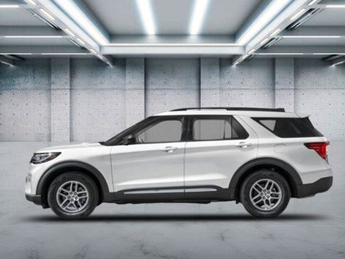 New 2026 Ford Explorer Active image 2