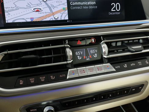 Used 2021 BMW X5 M50i w/ Premium Package image 56