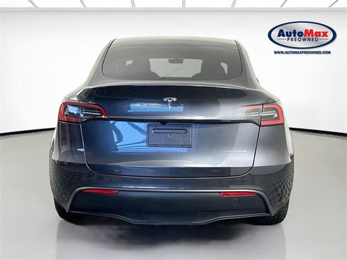 Used 2025 Tesla Model Y Long Range image 8