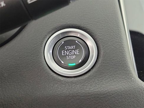 Certified 2023 Cadillac XT4 Sport image 29