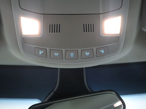 Used 2020 Ford Edge SE FWD image 31