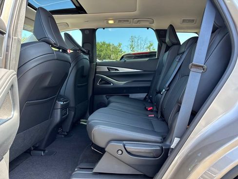 Certified 2026 INFINITI QX60 Luxe w/ Cargo Package FWD image 12