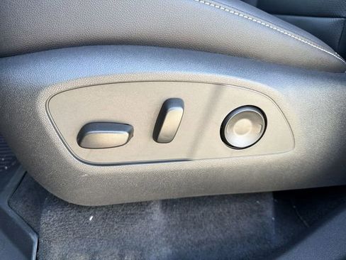 New 2026 Chevrolet Traverse LT w/ Midnight/Sport Edition image 13