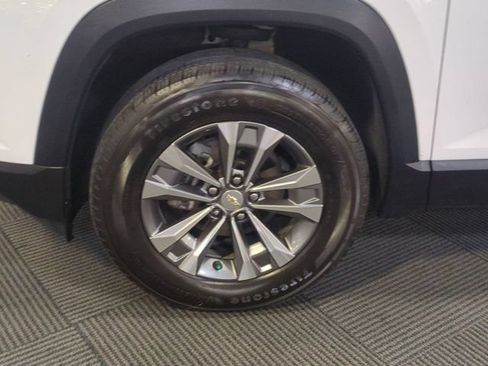 Used 2025 Chevrolet Equinox LT FWD image 10