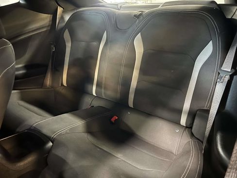 Used 2022 Chevrolet Camaro LT RWD image 15