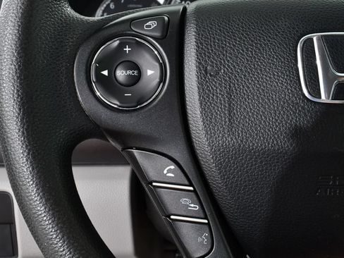Used 2013 Honda Accord LX image 31