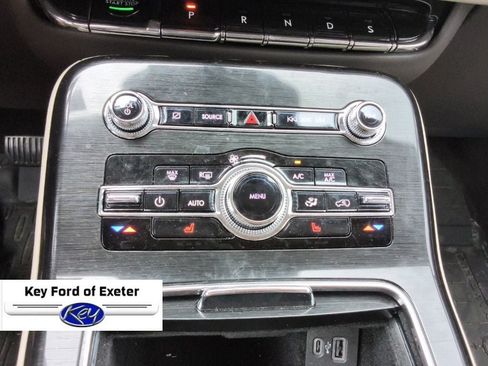 Used 2023 Lincoln Nautilus AWD w/ Premium Package image 40