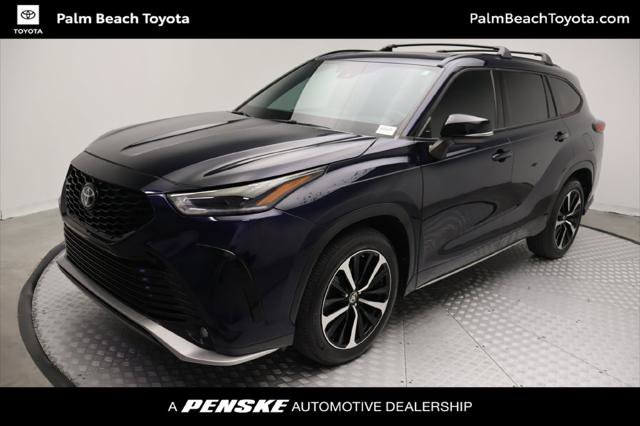 Certified 2021 Toyota Highlander XSE FWD image 1