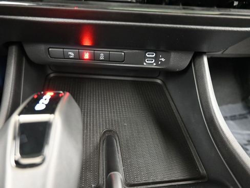 Used 2025 Dodge Charger R/T w/ Sun & Sound Package image 29