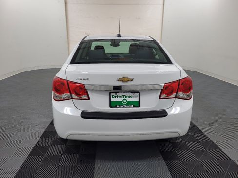 Used 2016 Chevrolet Cruze LS FWD image 6
