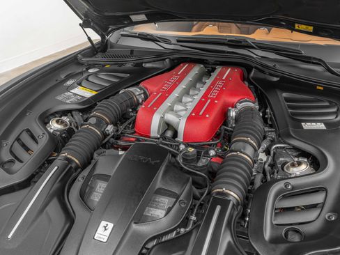 Certified 2019 Ferrari GTC4Lusso image 27