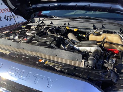 Used 2013 Ford F250 Lariat w/ Lariat Interior Pkg image 17