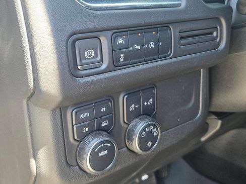 Used 2024 Chevrolet Tahoe LS AWD/4WD image 12