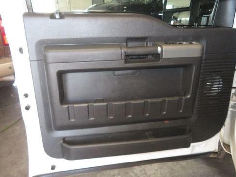 Used 2012 Ford F350 Lariat w/ Chrome Pkg image 17