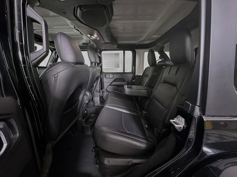 Used 2022 Jeep Wrangler Sahara image 26