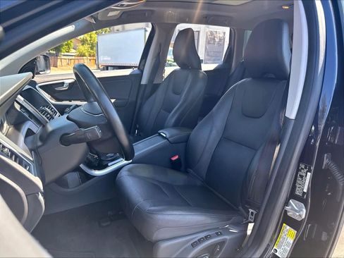 Used 2016 Volvo XC60 T5 Premier w/ Proximity Package FWD image 28