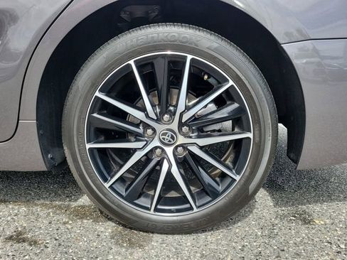 Used 2023 Toyota Camry SE FWD image 5