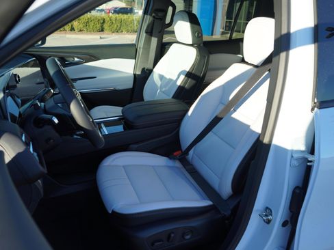 New 2026 Chevrolet Traverse High Country image 9