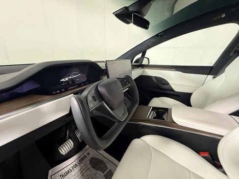 Used 2023 Tesla Model X AWD/4WD image 6