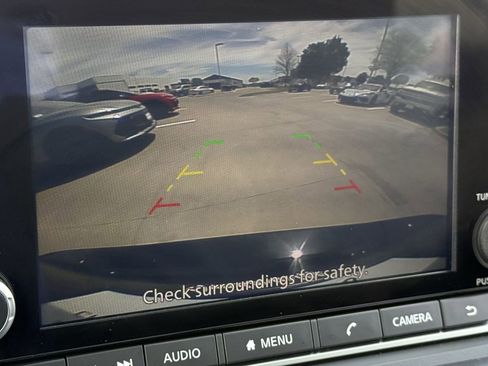 Used 2025 Nissan Rogue SV image 15