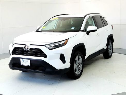 Certified 2025 Toyota RAV4 XLE AWD/4WD image 2