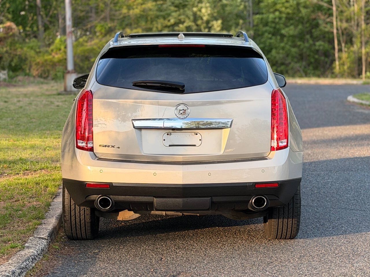 Used 2010 Cadillac SRX Luxury AWD/4WD image 14