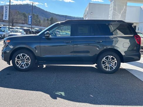 New 2025 Ford Expedition Active image 24