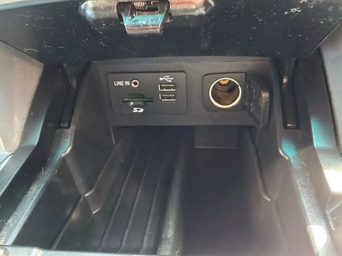 Used 2014 Ford Explorer XLT w/ Equipment Group 202A AWD/4WD image 19