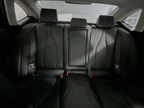 Used 2023 Acura TLX w/ Technology Package image 33