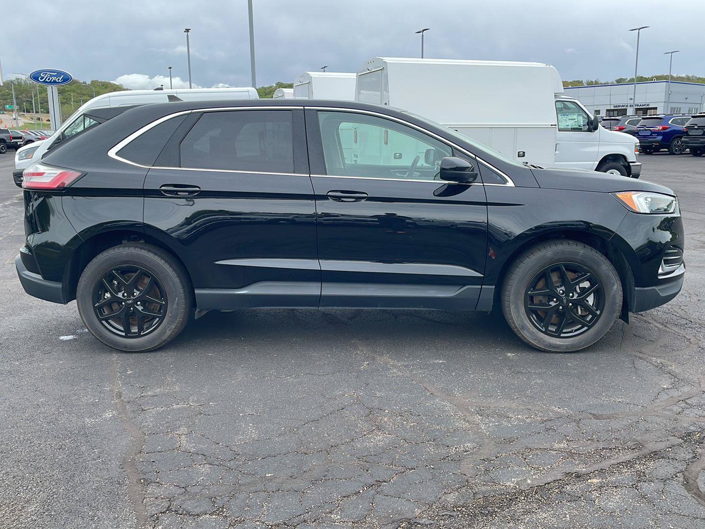 Used 2023 Ford Edge SEL w/ Convenience Package AWD/4WD image 6