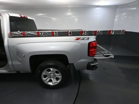 Used 2018 Chevrolet Silverado 1500 LT w/ All Star Edition AWD/4WD image 37