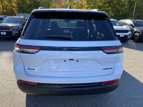 New 2025 Jeep Grand Cherokee Limited w/ Black Appearance Package image 4