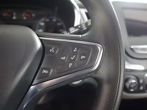 Used 2024 Chevrolet Equinox LS image 40