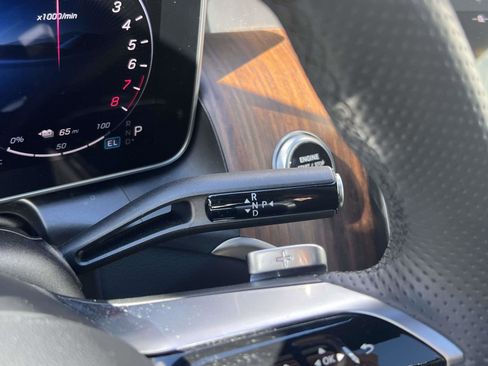 Used 2025 Mercedes-Benz GLC 350e 4MATIC image 20