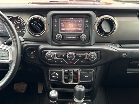 Used 2020 Jeep Gladiator Sport w/ Quick Order Package 24S AWD/4WD image 23