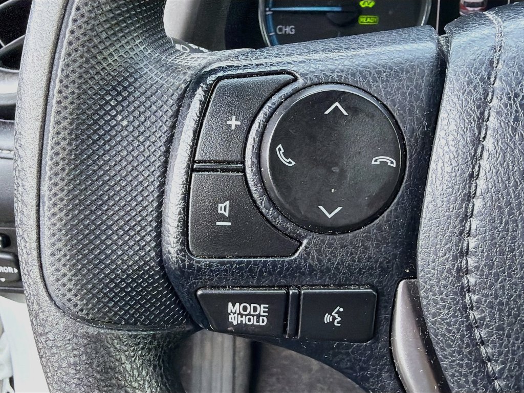 Used 2018 Toyota RAV4 LE AWD/4WD image 12