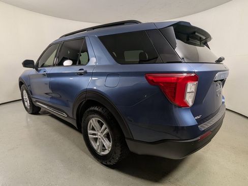 Used 2020 Ford Explorer XLT image 6