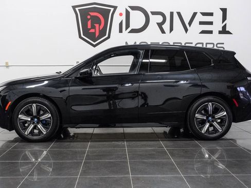 Used 2025 BMW iX xDrive50 image 16