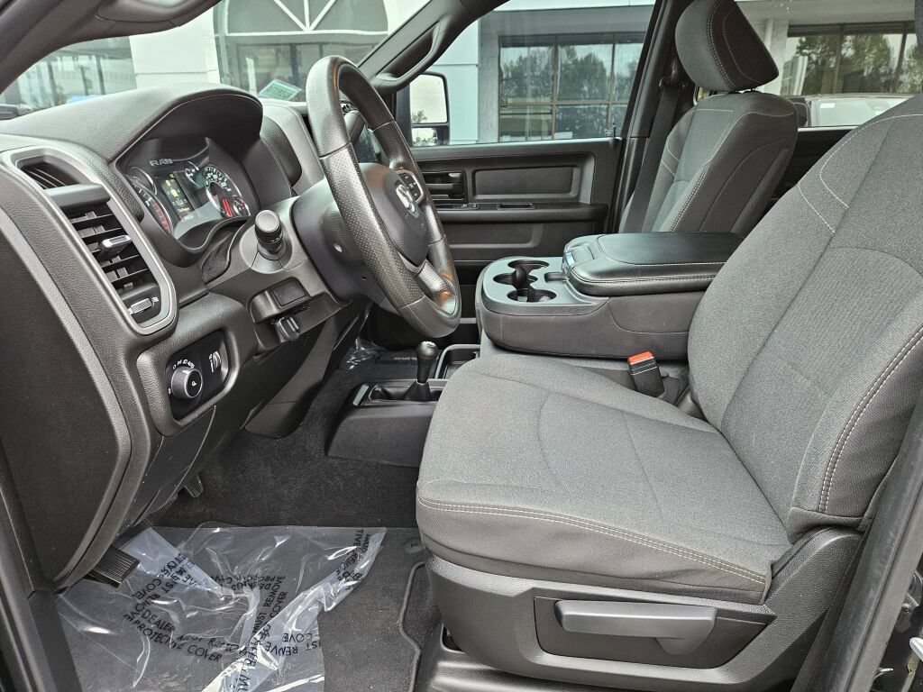 Used 2024 RAM 3500 Tradesman w/ Convenience Group AWD/4WD image 17