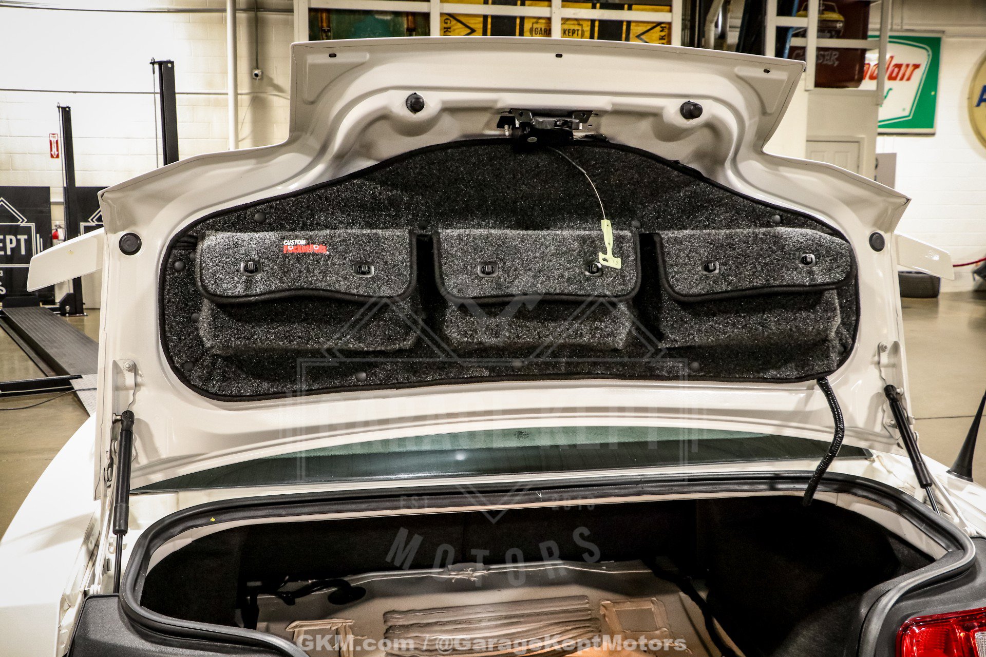 Used 2010 Ford Mustang GT RWD image 95