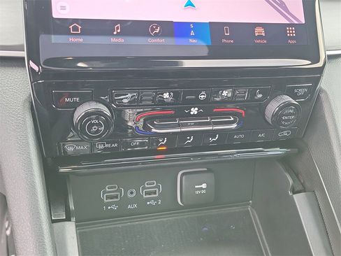 New 2025 Jeep Grand Cherokee L Limited w/ Luxury Tech Group II image 21