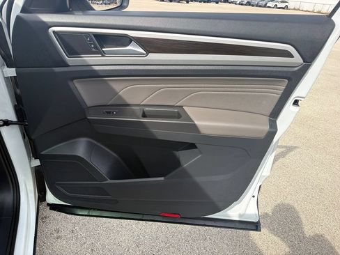 Certified 2023 Volkswagen Atlas SE w/ Panoramic Sunroof Package AWD/4WD image 28