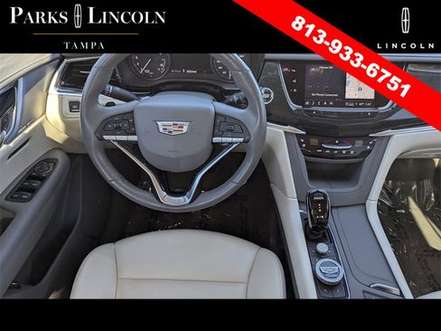 Used 2023 Cadillac XT6 Premium Luxury w/ Technology Package image 7