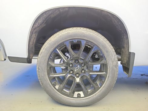 New 2025 Chevrolet Silverado 1500 LTZ w/ Technology Package AWD/4WD image 8