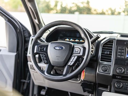 Used 2015 Ford F150 XLT AWD/4WD image 34