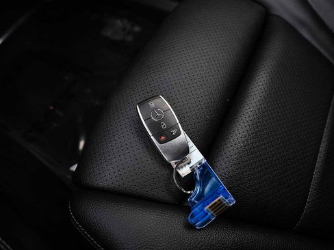 Used 2021 Mercedes-Benz GLC 300 image 64